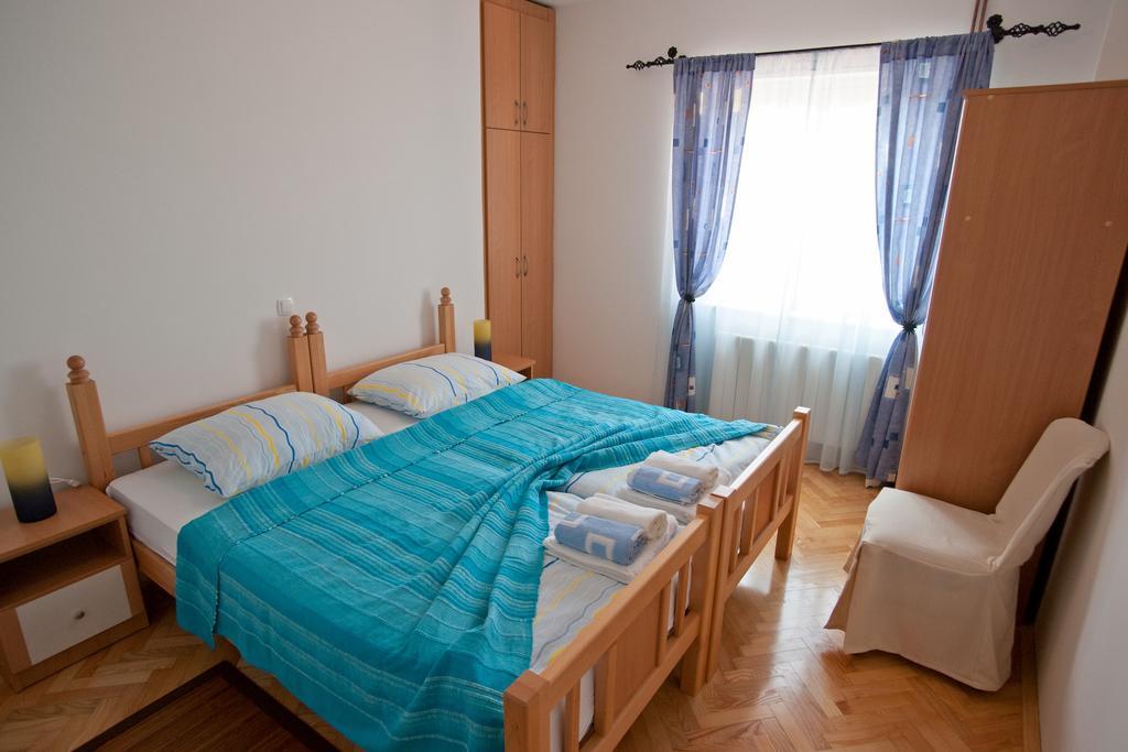 Apartments Marinic Primosten Ruang foto
