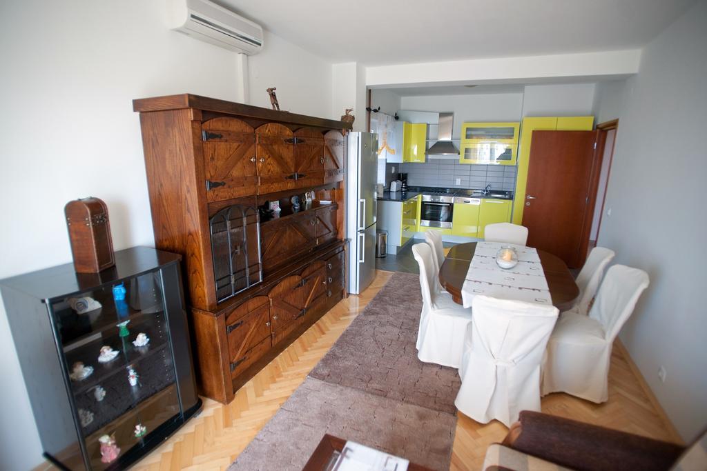 Apartments Marinic Primosten Ruang foto