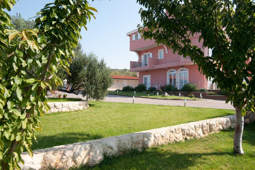 Apartments Marinic Primosten Bagian luar foto